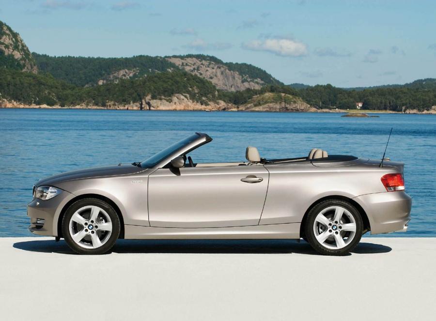  BMW 1-Series Convertible 2008 года  (фото 21 из 52)